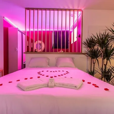 Appartement Loveroom En Centre Avec Jacuzzi - Notre Dame *