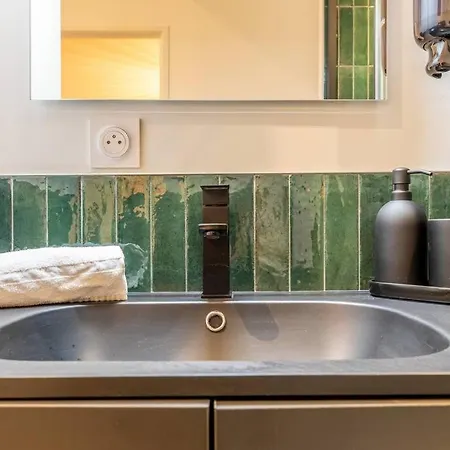Loveroom En Centre Avec Jacuzzi - Notre Dame Appartamento