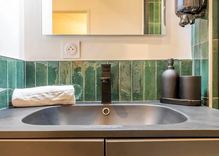 Loveroom En Centre Avec Jacuzzi - Notre Dame Appartement