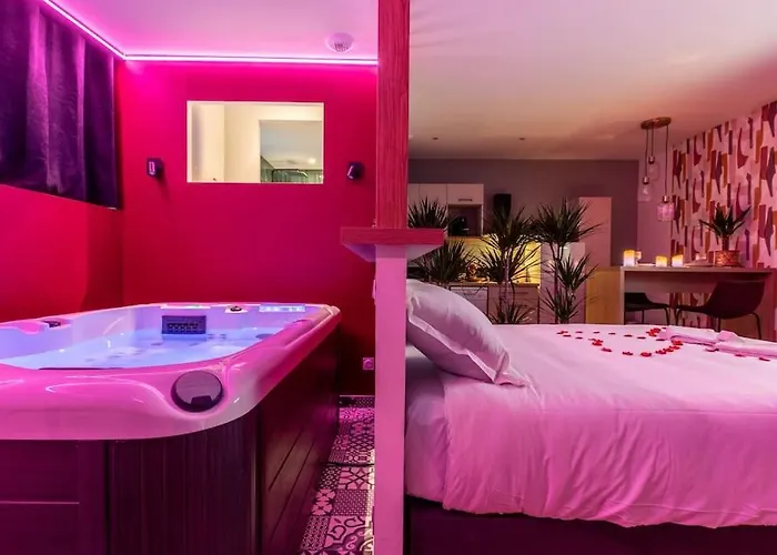 Loveroom En Centre Avec Jacuzzi - Notre Dame Appartamento Clermont-Ferrand